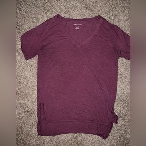 American Eagle V Neck Tshirt